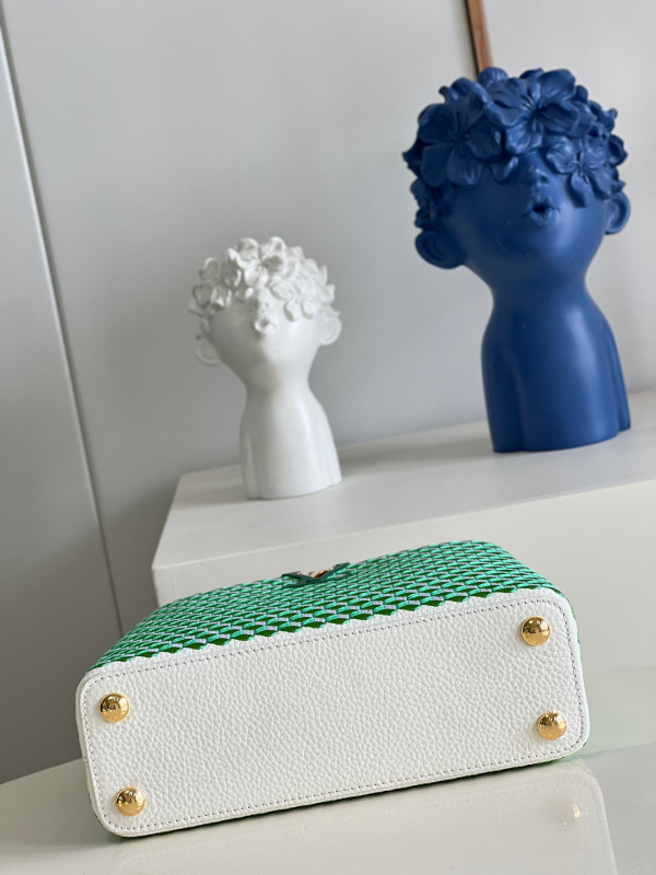 l0*is V*t0n capucines bb