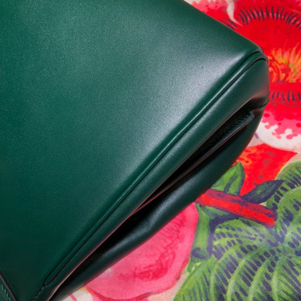 G*u*i zumi small top handle bag