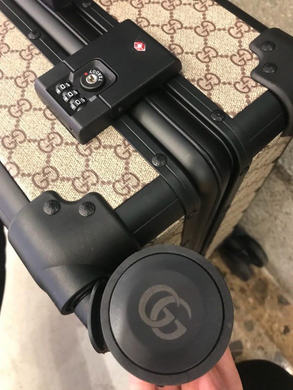 G*u*i travel box 20 inches