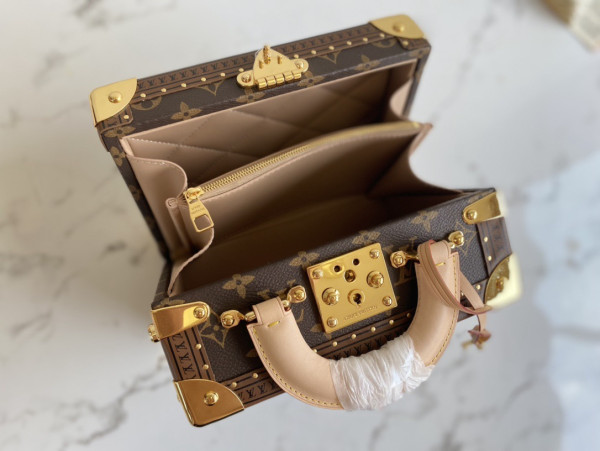 l0*is V*t0n valisette tresor