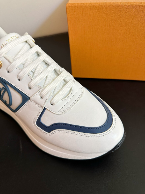 l0*is V*t0n sneakers