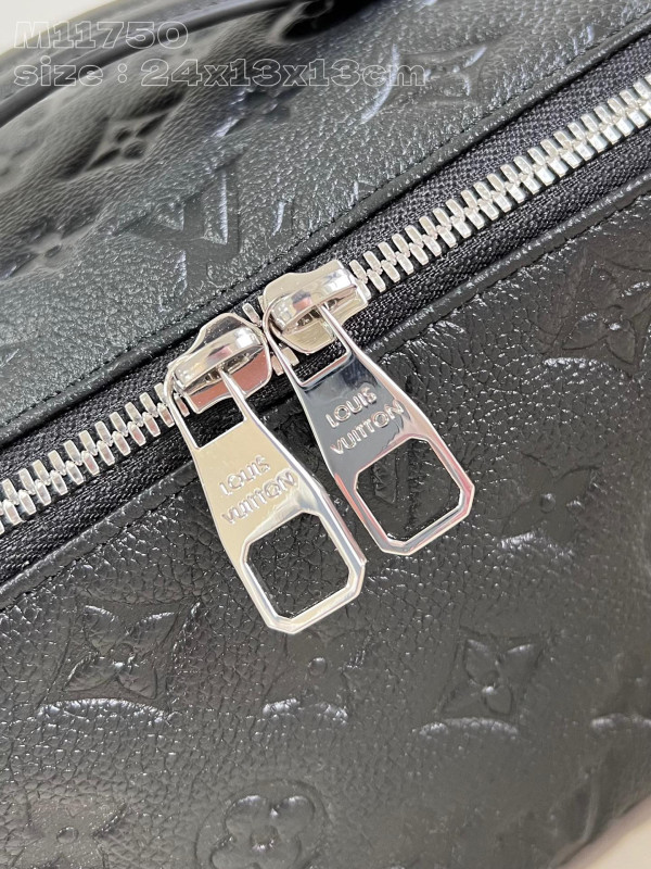 l0*is V*t0n toiletry bag-24*13*13cm