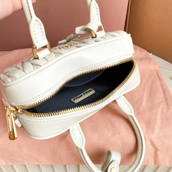 M*um*u arcadie matelassé nappa leather bag-19*13*6cm