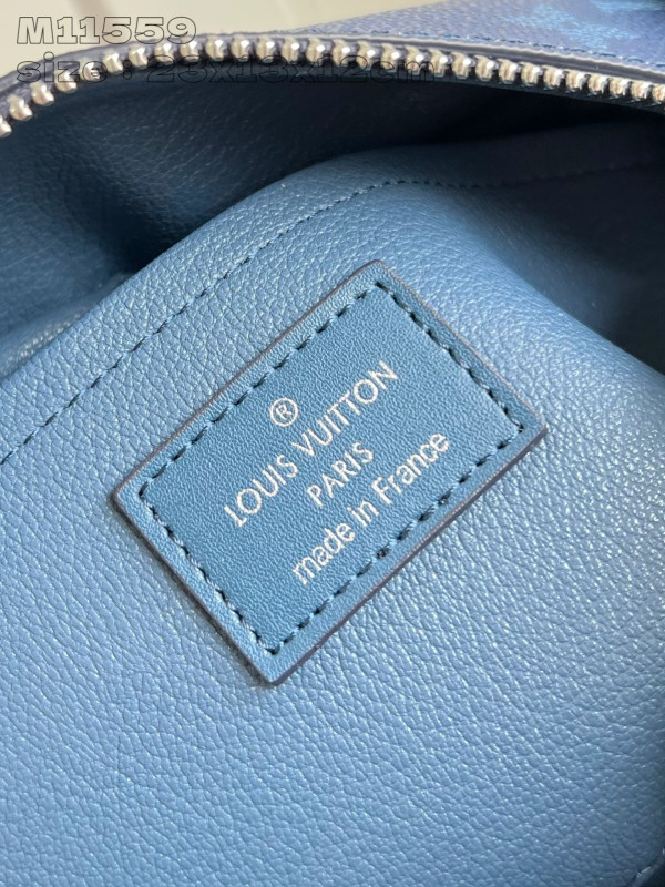 l0*is V*t0n locker dopp kit bag-23*13*12cm