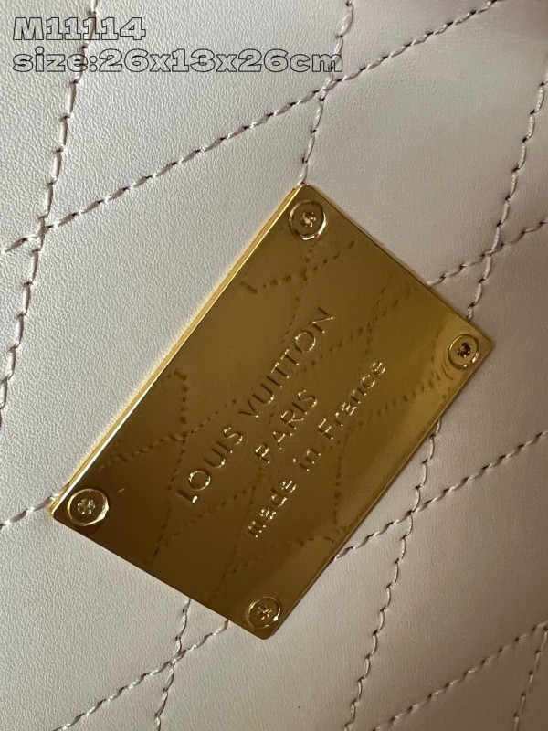 l0*is V*t0n alma bb-26*13*26.4cm