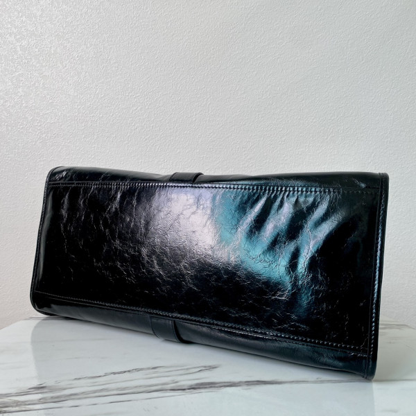 Pra*a large leather tote bag