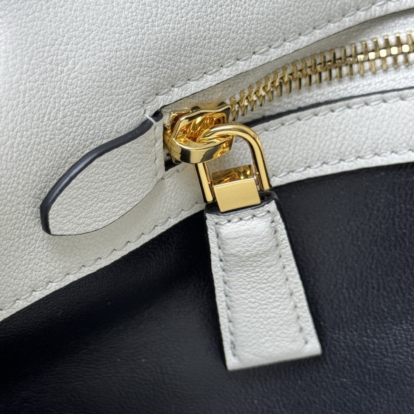 Pra*a doux medium leather shoulder bag-29*16*9.5cm