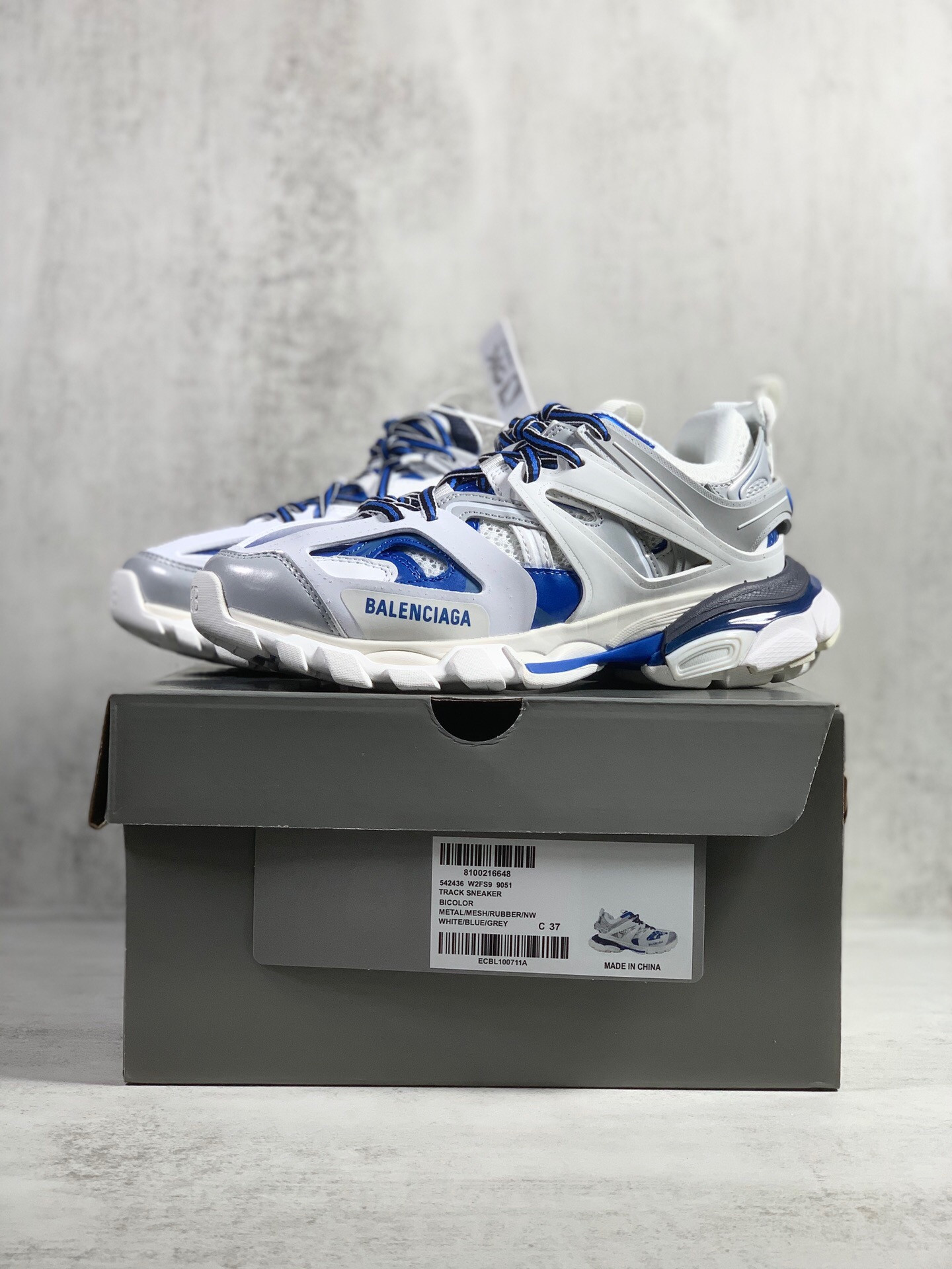 Ba*len*cia*ga runner sneaker