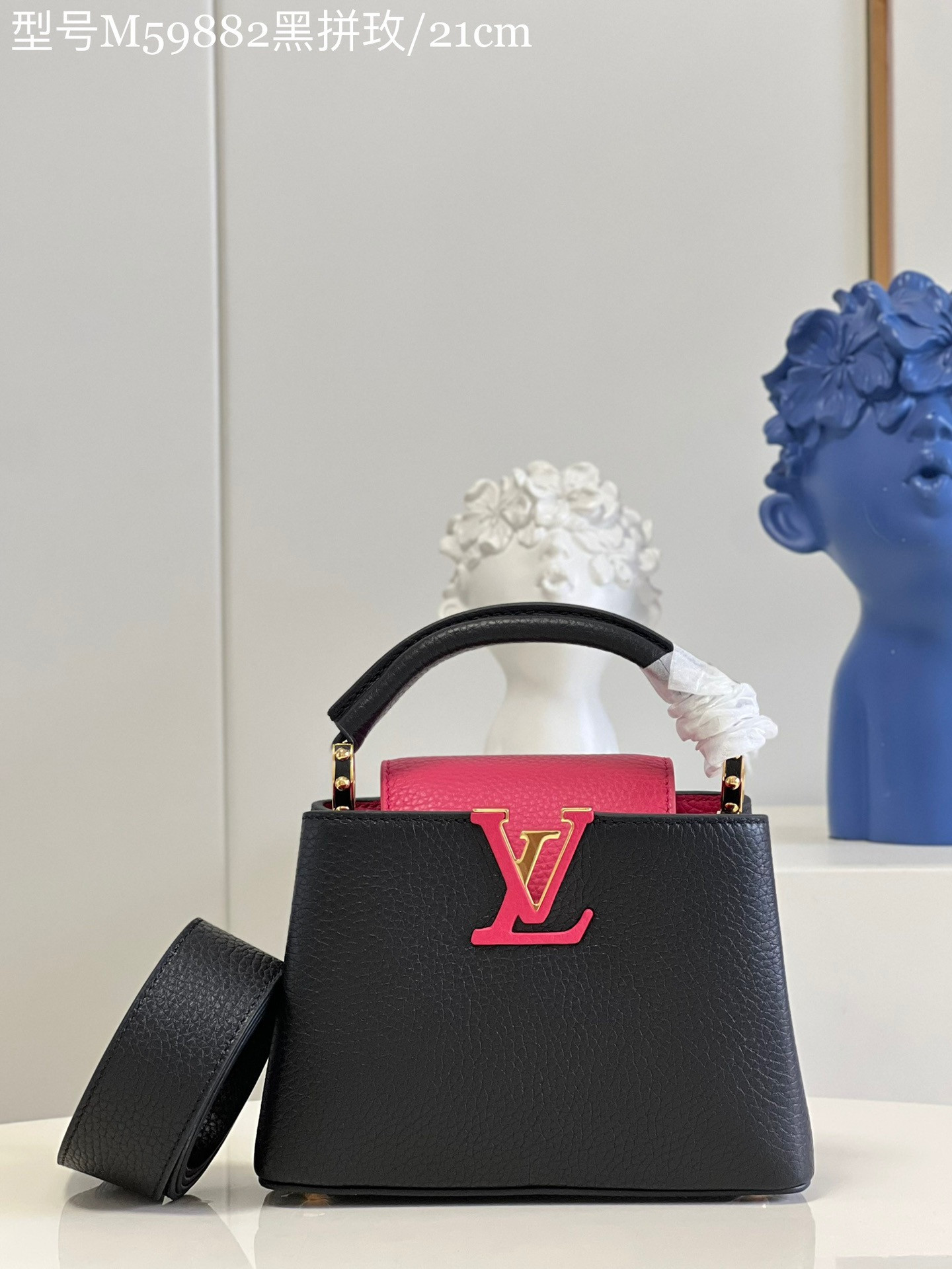 l0*is V*t0n capucines mini