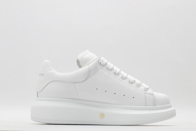 ale*d*r M*Q*en oversized sneaker