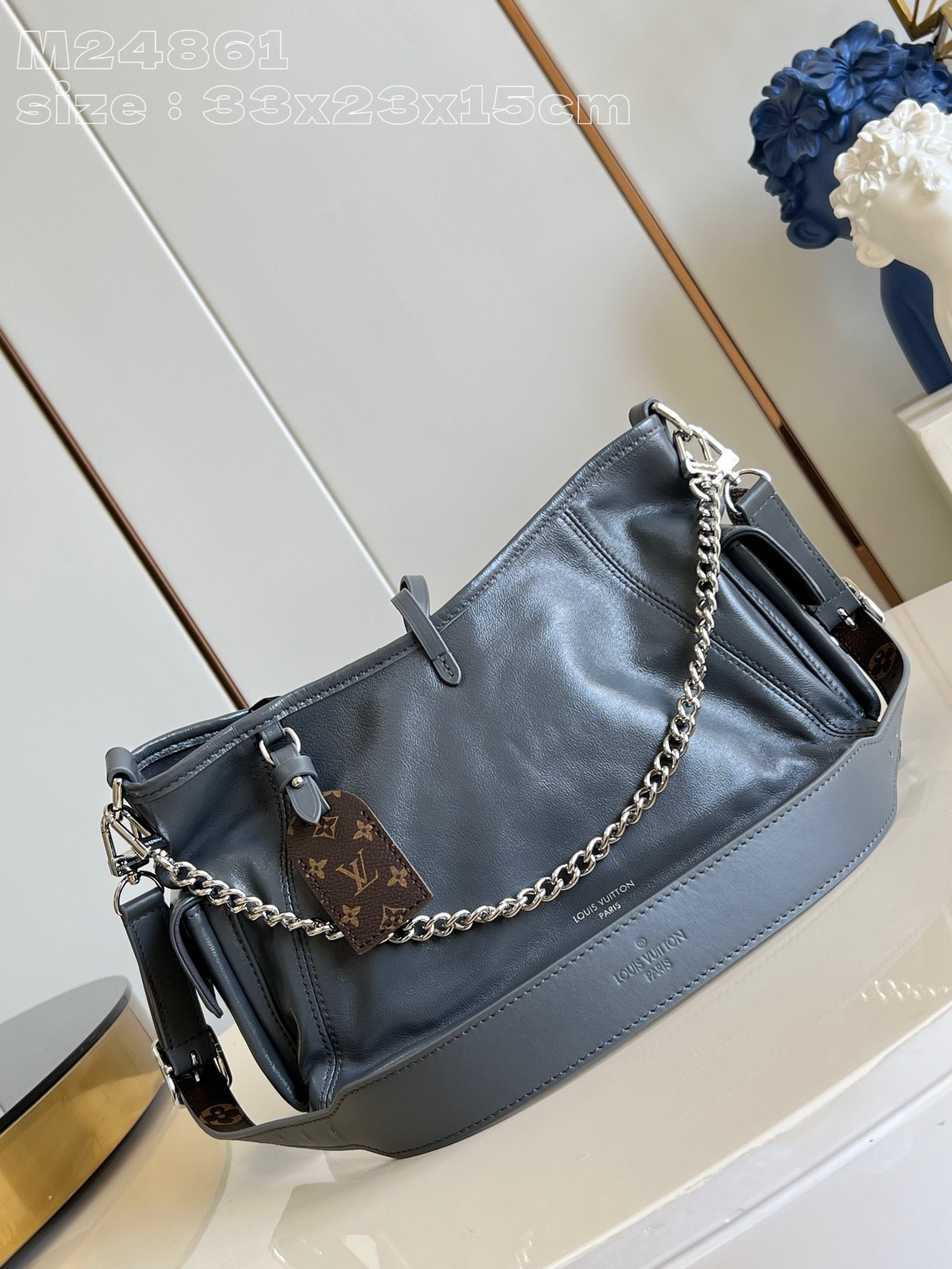 l0*is V*t0n carryall cargo -33.5 x 23x15cm